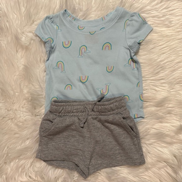 Cat & Jack Toddler Girl 2 Piece Tee & Shorts Set Size 18 Months - Picture 1 of 6